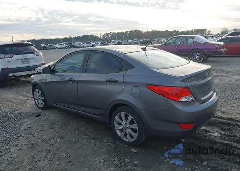 2013 Hyundai Accent Gls z USA, uszkodzony, nr VIN KMHCU4AE5DU562408